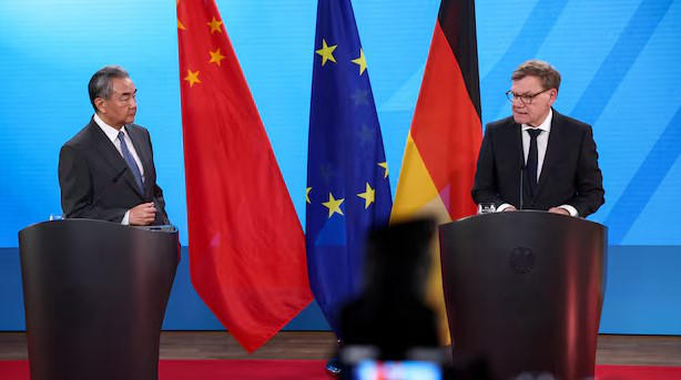 ჩინეთის საგარეო მინისტრი - იაპონია სამხედრო თვალსაზრისით გვემუქრება