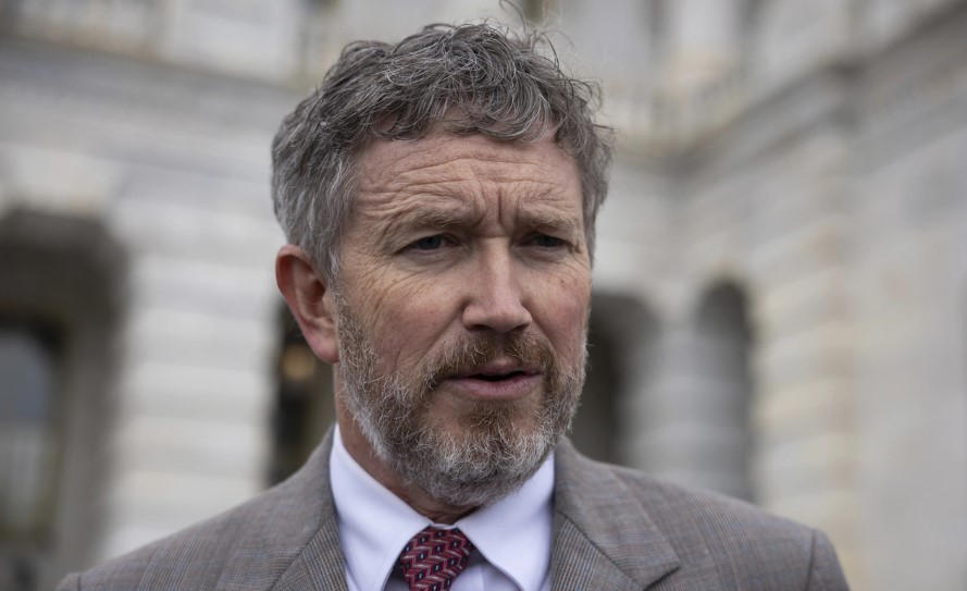 „რესპუბლიკელმა“ კონგრესმენმა, ტომას მასიმ წარმომადგენელთა პალატაში კანონპროექტი წარადგინა, რომელიც აშშ-ს ნატო-დან გასვლას ითვალისწინებს