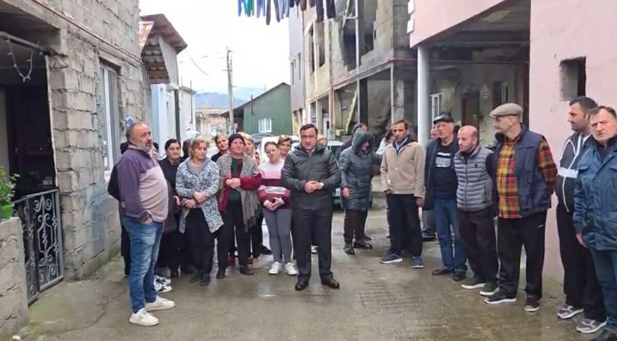 ბათუმში, ოპიზრების ქუჩის მცხოვრებლებმა სანიაღვრე და საკანალიზაციო სისტემის მოწესრიგების მოთხოვნით აქცია გამართეს
