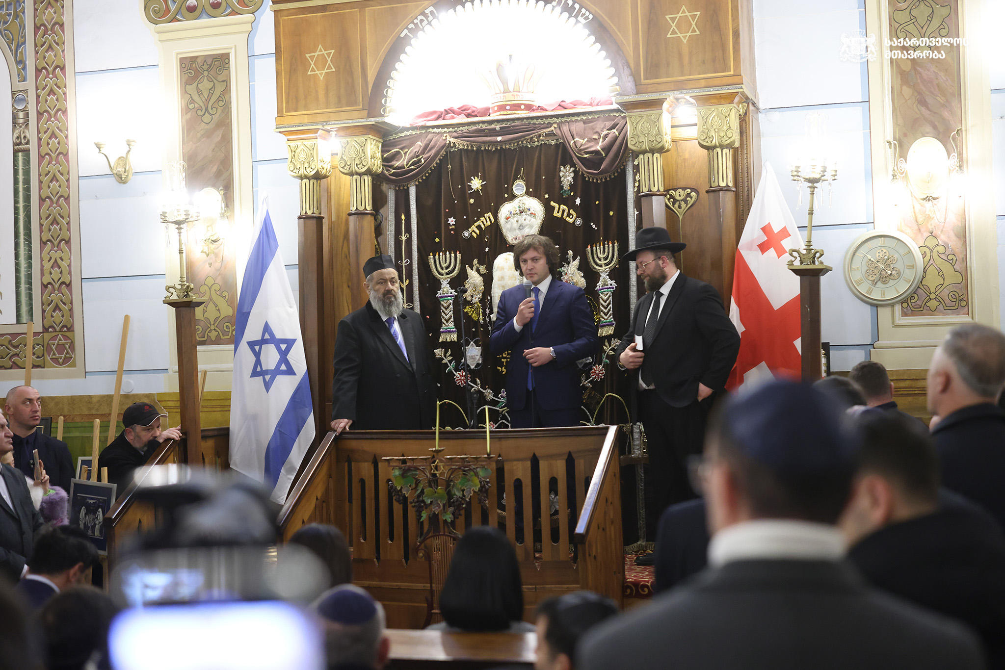 ირაკლი კობახიძე - ხანუქა არის სიკეთის ბოროტებაზე და სინათლის ბნელზე გამარჯვების დღესასწაული, დღეს ანთებული თითოეული სანთელი ათბობს ადამიანების გულებს და ეს არის ის, რაც ყველაზე მეტად სჭირდება კაცობრიობას