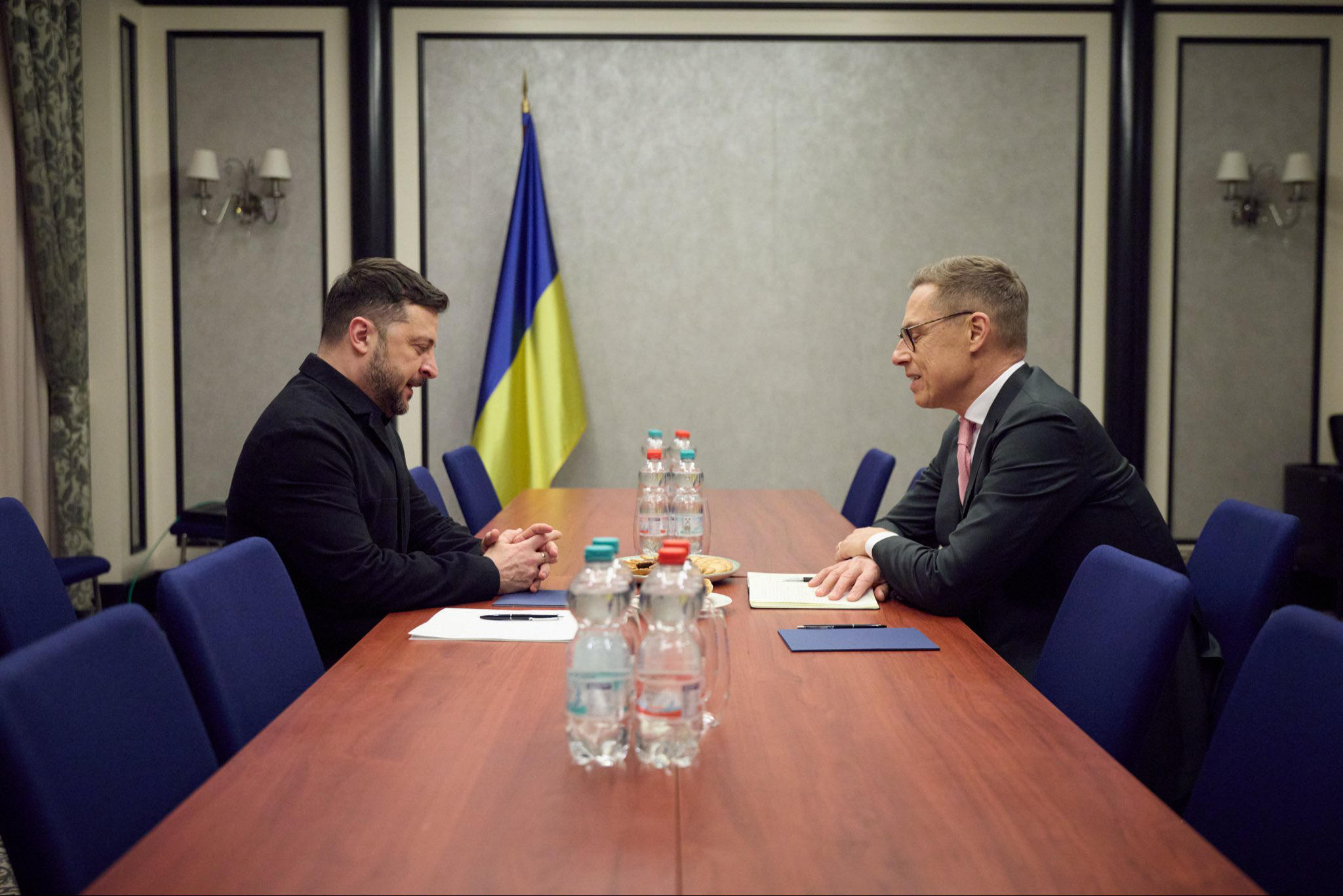 ვოლოდიმირ ზელენსკი ალექსანდრ სტუბს შეხვდა