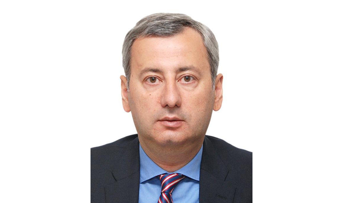 მოსამართლე ვლადიმერ ხუჭუა მის კონსტიტუციურ წარდგინებაზე გავრცელებულ ინფორმაციასთან დაკავშირებით, განმარტავს, რომ მისთვის უცნობია კონსტიტუციური წარდგინების რეგისტრაციის და განაწილების შედეგები