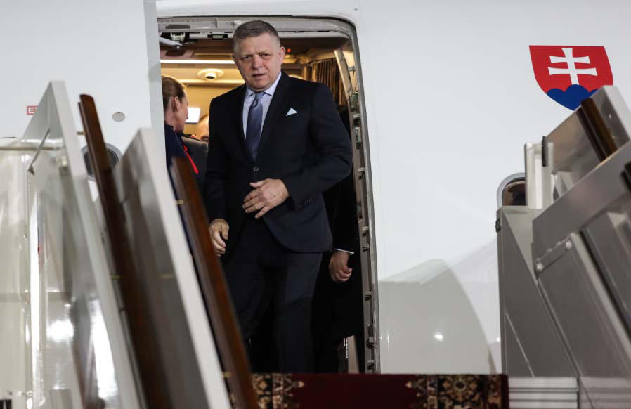 სლოვაკეთის შსს - ბრიუსელის აეროპორტში მომხდარი ინციდენტის გამო რობერტ ფიცოს თვითმფრინავმა აფრენა ვერ მოახერხა