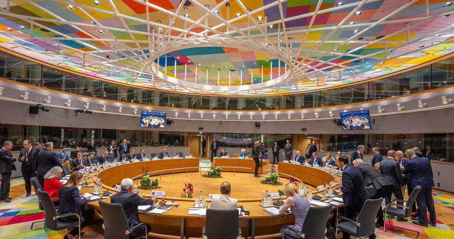 Politico - ევროკავშირმა უკრაინის დაფინანსებასთან დაკავშირებით შეთანხმებას მიაღწია, მიუხედავად იმისა, რომ რუსეთის გაყინული აქტივების გამოყენებაზე ვერ შეთანხმდა