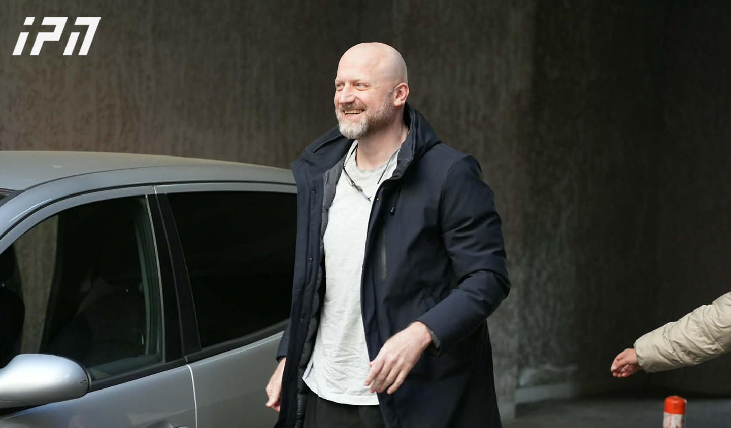 ზურაბ ჯაფარიძე - რამდენ ხანს დაგვაცდიან გარეთ ყოფნას, ეს არის მნიშვნელოვანი, რის გაკეთებას მოვასწრებთ, საშუალებას მოგვცემენ თავისუფლება შევიგრძნოთ, მერე გავჩუმდეთ, გავჩერდეთ, ან ქვეყნიდან წავიდეთ, ბრძოლა არ უნდა გავაგრძელოთ - ამას ვერ მიიღებენ