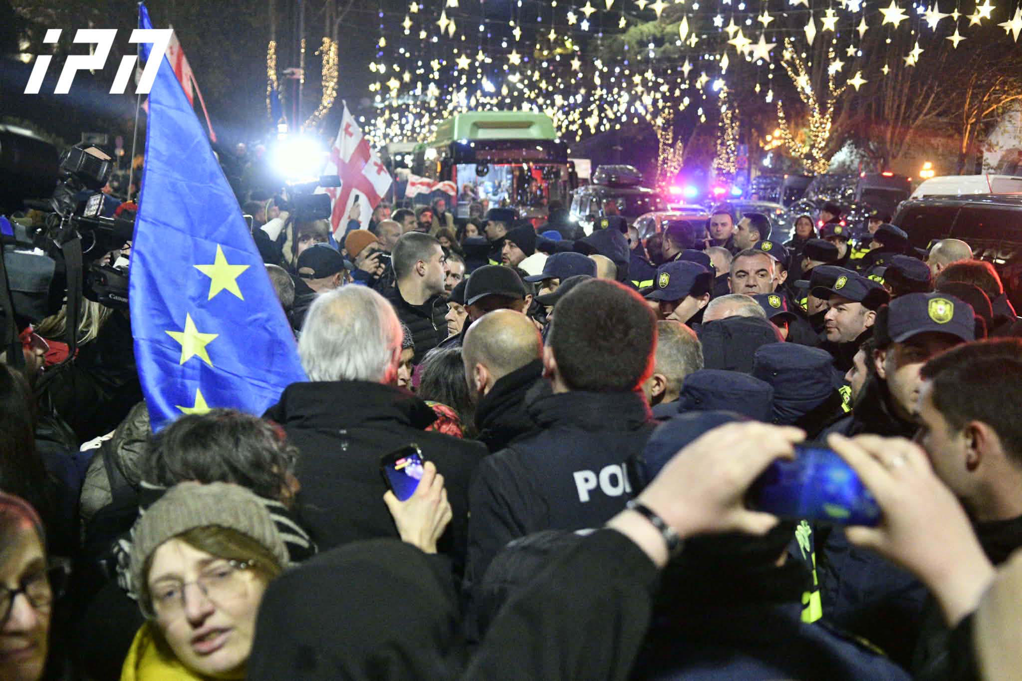 პარლამენტთან აქციის ერთ-ერთი მონაწილე, ისაკო დევიძე დააკავეს
