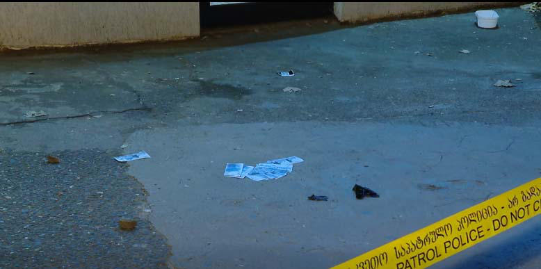 შსს - პოლიციამ დააკავა 4 პირი, რომელთაც კრიპტოვალუტის ჩასარიცხ აპარატში ფულადი თანხის ნაცვლად ყალბი ბლანკები მოათავსეს - კომპანიას 8000 ლარის ქონებრივი ზიანი მიადგა