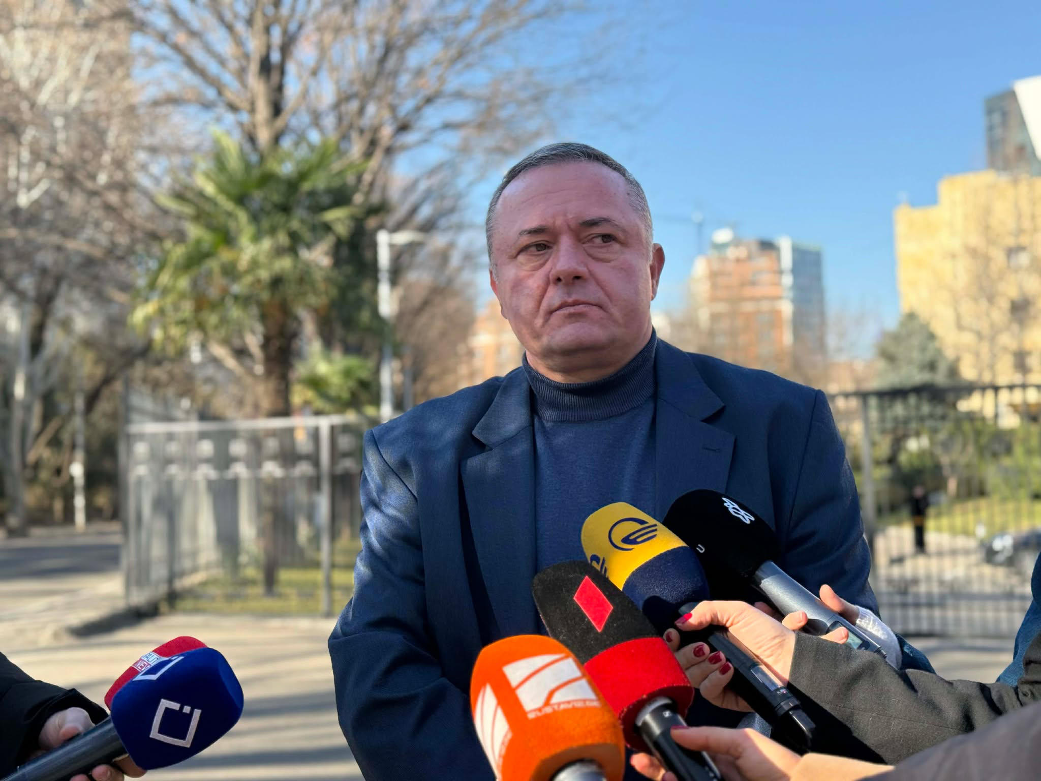 ადვოკატი - გრიგოლ ლილუაშვილს მიაჩნია, რომ მის წინააღმდეგ არ შეიძლება იყოს პირდაპირი მტკიცებულებები ბრალდებაში ასახულ გარემოებებზე - მოვითხოვთ მისი აღკვეთის ღონისძიების გარეშე დატოვებას