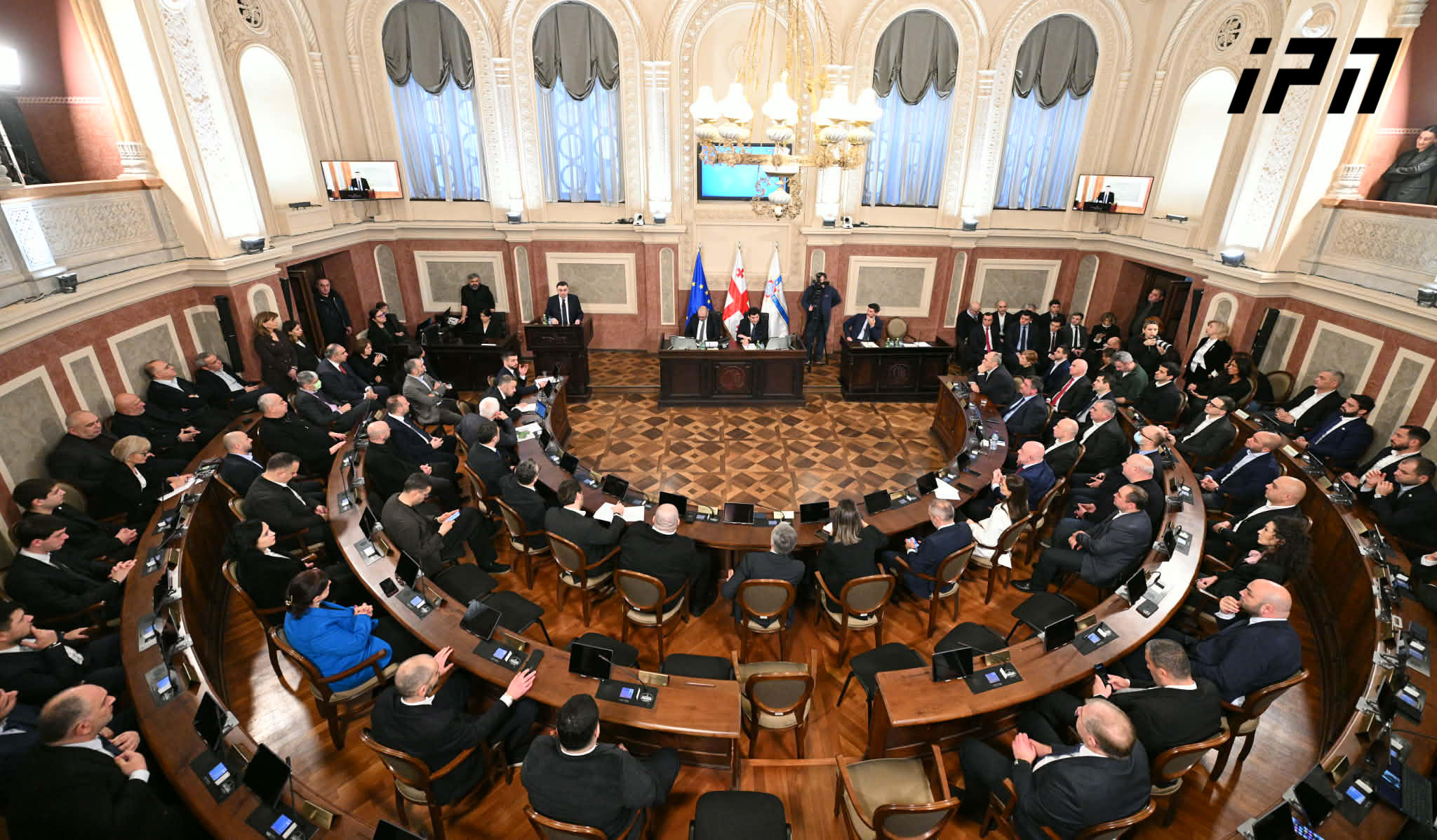 დედაქალაქის 2026 წლის ბიუჯეტი, რომლის მოცულობაც 2 193 388 700 ლარს შეადგენს, დამტკიცებულია