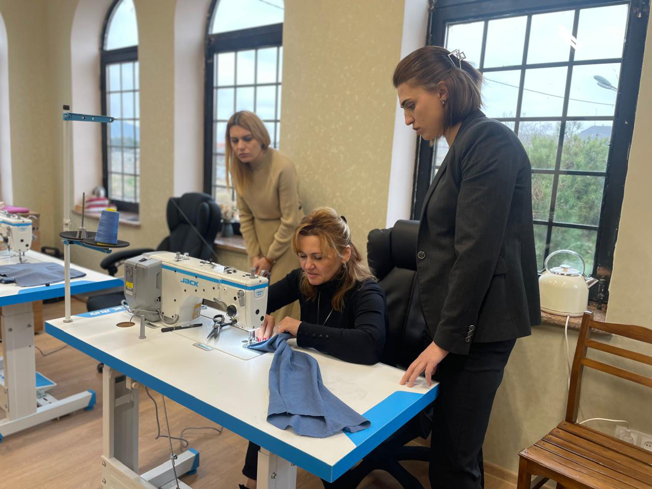 ახალი პროფესია სამხედრო მოსამსახურეების მეუღლეებისთვის - „დაჭრილ მებრძოლთა თანადგომის ფონდმა“ ქალთა გაძლიერების ექვსთვიანი პროგრამა დანერგა