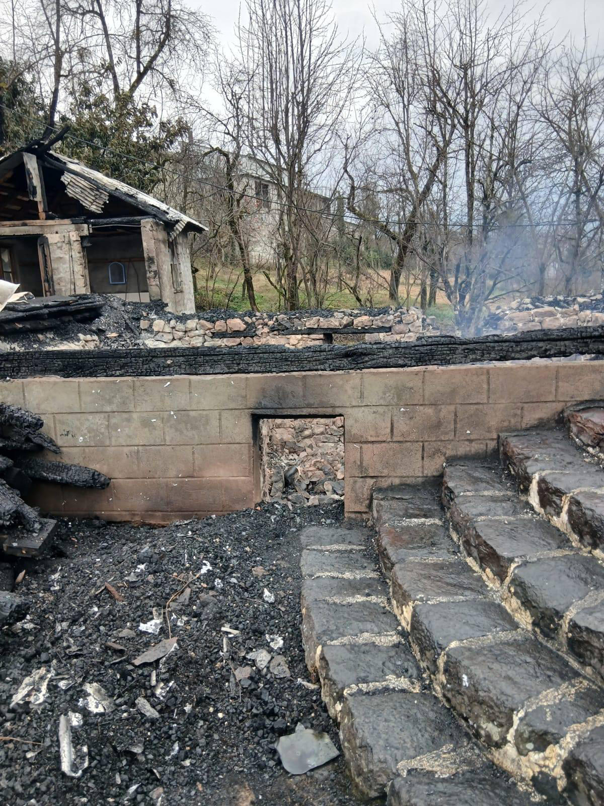 „ძლიერი საქართველო - ლელო“ ქედაში, სოფელ ცხმორისში, უძრავი ძეგლის სტატუსის მქონე მეჩეთის დაწვასთან დაკავშირებით ინფორმაციას ავრცელებს
