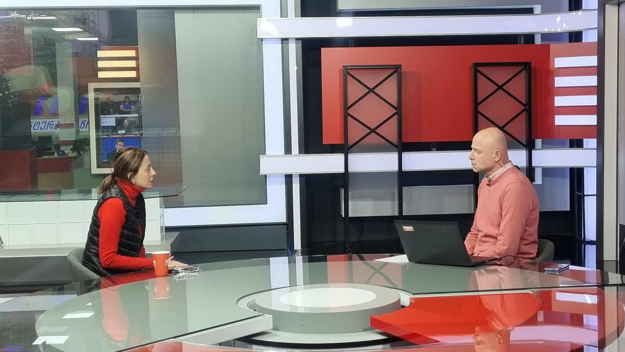 ხატია დეკანოიძე - მოქალაქეებმა იგრძნეს, რომ გააღებენ მაცივარს, იქ მშვიდობა არ არის, ხოლო „ქართულ ოცნებას“ 13 წლის თავზე გაახსენდა, რომ ფასები იმატებს, როცა ქვეყანაში აღვირახსნილი კორუფციაა - არავითარი ფასები არ შემცირდება, მათი გზავნილი პოპულისტურია