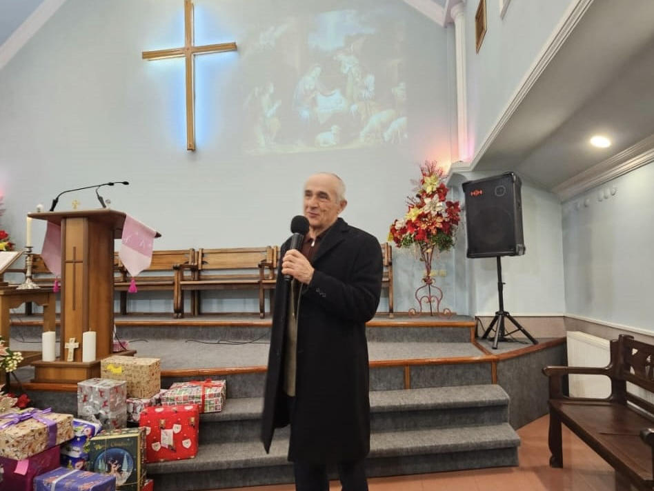 აჭარაში მცხოვრებმა პროტესტანტული ეკლესიის წარმომადგენლები შობას სამების პროტესტანტულ ეკლესიაში ზეიმობენ