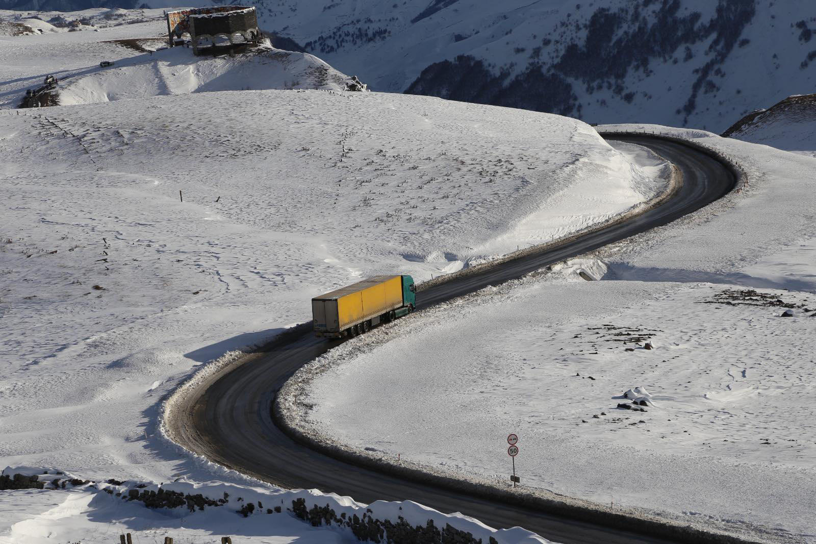 საავტომობილო გზების დეპარტამენტი გზებზე არსებულ ვითარებასთან დაკავშირებით ინფორმაციას ავრცელებს