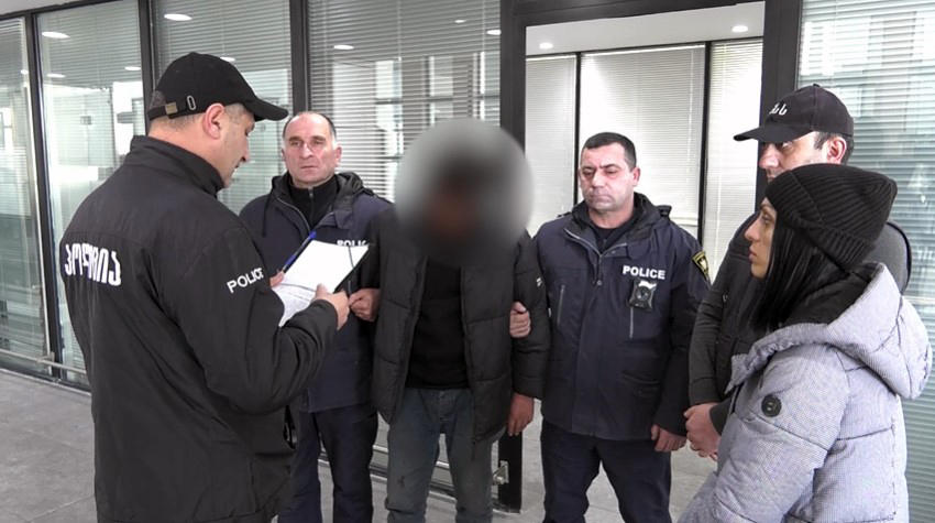 შსს-ს ინფორმაციით, მარნეულში მომხდარი მკვლელობის ფაქტზე ბრალდებული „კარწახის“ ტერიტორიაზე დააკავეს