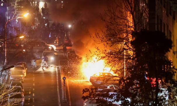 Reuters - ირანელი ოფიციალური პირის ინფორმაციით, საპროტესტო აქციებს დაახლოებით 2 000 ადამიანი ემსხვერპლა