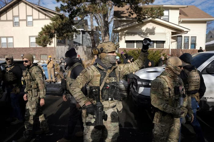 მინესოტა და ილინოისი დონალდ ტრამპის ადმინისტრაციას შტატებში საიმიგრაციო სამსახურის აგენტების დიდი რაოდენობით განლაგების გამო უჩივიან