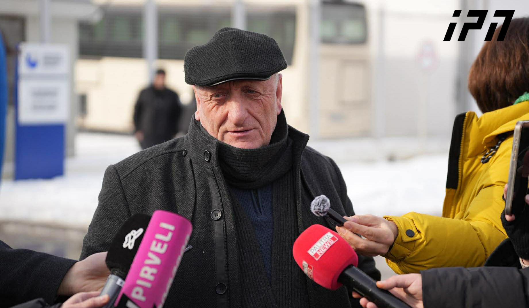 მზია ამაღლობელის ძმა - მზიას შეწყალებაზე არავითარი ინფორმაცია არ აქვს და არც არაფრის მოლოდინი აქვს - მითხრა: „ერთ წელიწადში შევხვდებით, როცა გამოვალო“