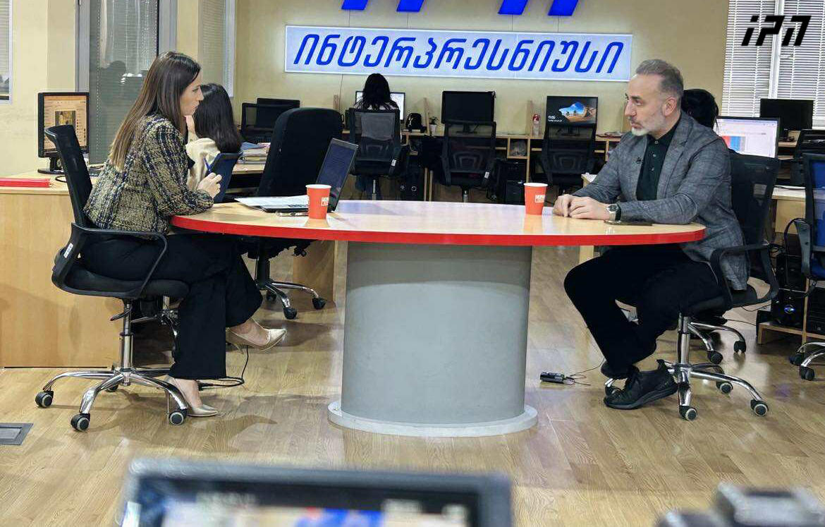 გიორგი შარაშიძე - „ოცნებამ“ ჯოჯოხეთი მოუწყო დაპატიმრებულ მომიტინგეებს და მათ ოჯახებს - რაც გუშინ ვნახეთ, იყო შურისძიება, ოპოზიციის ერთ ალტერნატივად გაერთიანება კი საჩუქარია ივანიშვილისთვის, ვინ დაადგინა, რომ ერთობა ყველაზე უფრო სწორი გზაა?!