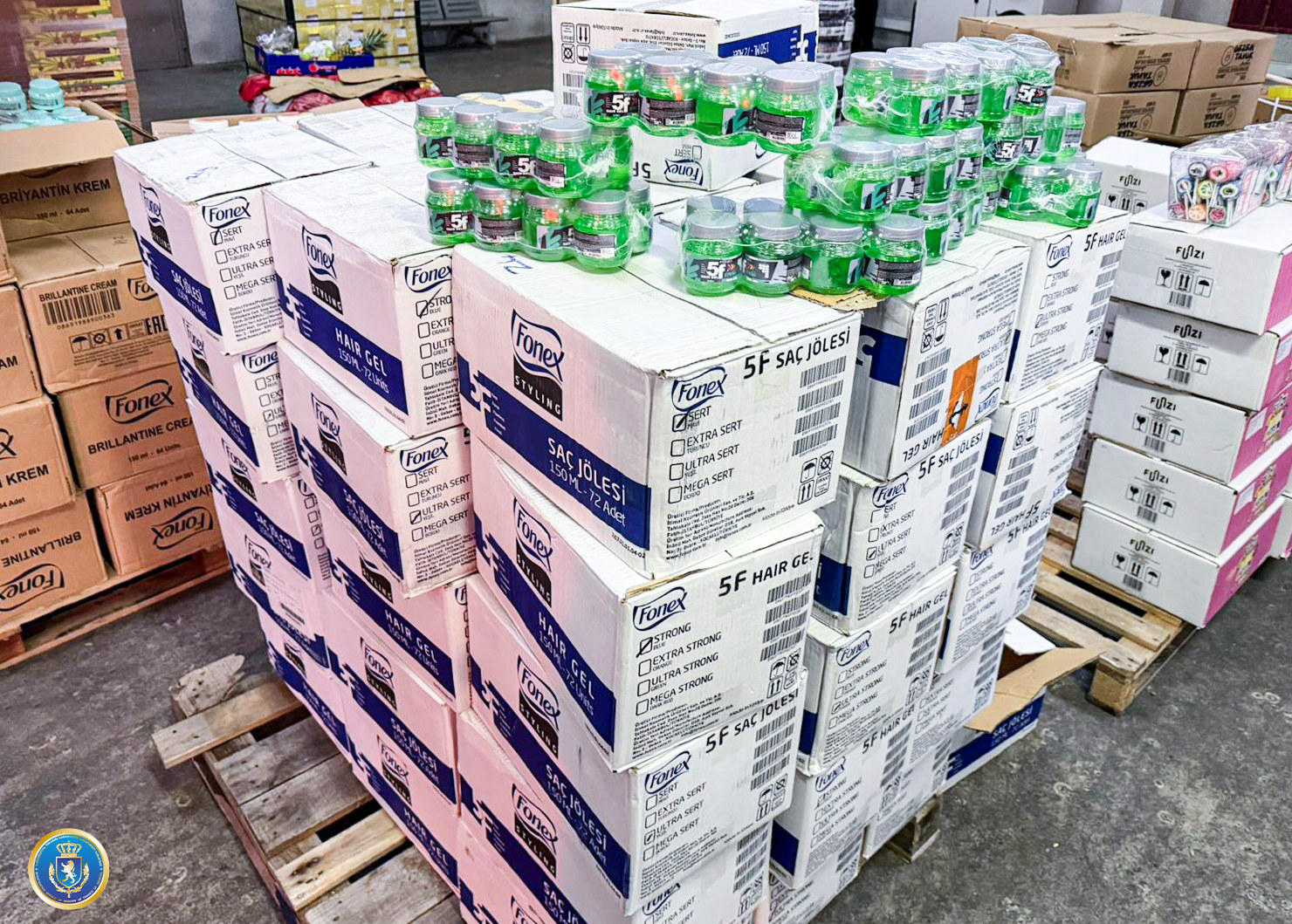 ფინანსთა სამინისტროს საგამოძიებო სამსახურმა განსაკუთრებით დიდი ოდენობით არადეკლარირებული საქონლის გადმოტანის ფაქტზე ორი პირი დააკავა