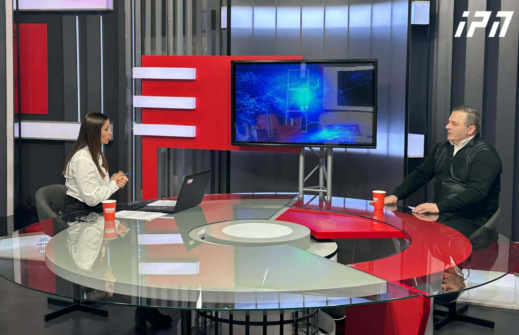 შალვა კერესელიძე - შესაძლოა, ხელისუფლებამ მიიღოს ჩორჩანაში საგუშაგოს აღების გადაწყვეტილება და ტერიტორია დაუთმოს საოკუპაციო რეჟიმს - რაც შეეხება გახარიას, მის გარეშე გვიჭირს, მაგრამ დისტანციურად ვახერხებთ საქმიან განხილვებს, უფულობას მიჩვეული ვართ, ვუძლებთ