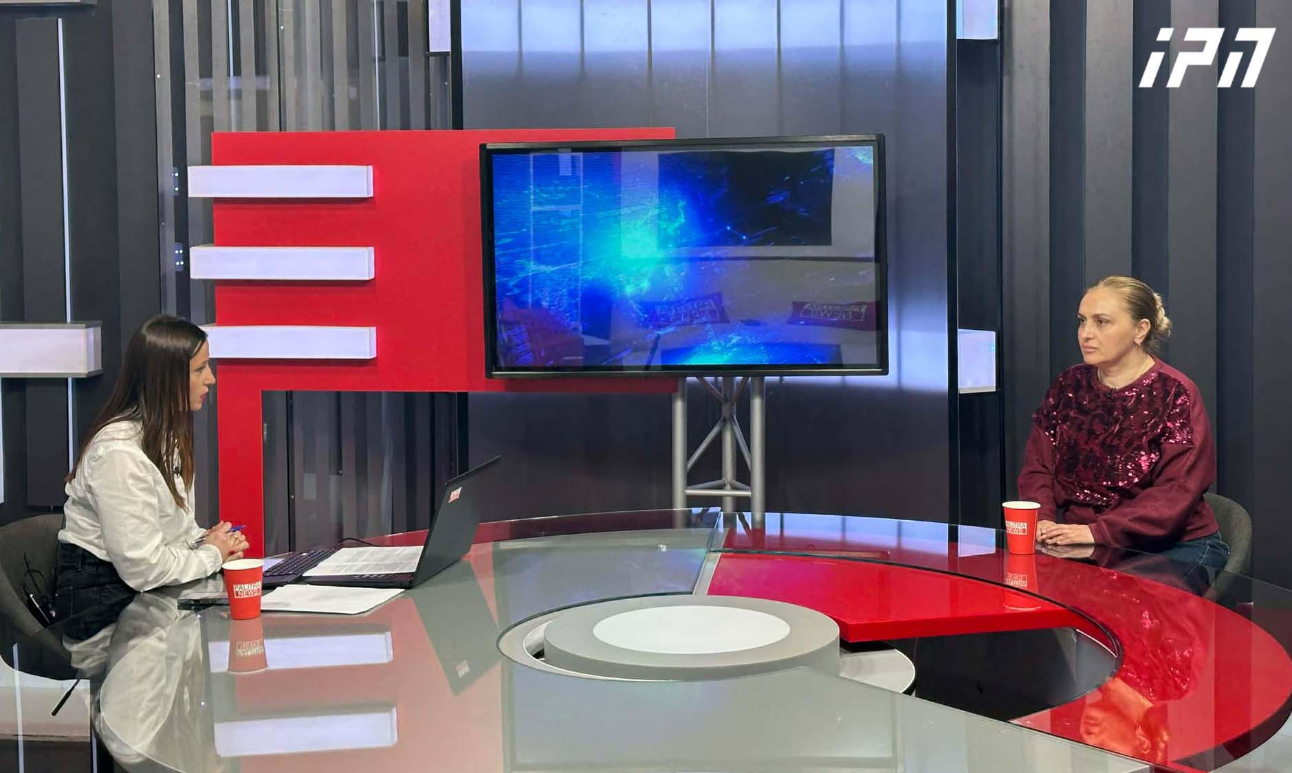 თამარ მეარაყიშვილი - 11 დღე გავატარე ციხეში შიმშილობაში და მინიმუმ ჯანმრთელობის მხრივ შეიძლებოდა მოკითხვა, მაგრამ არავინ დამკავშირებია ხელისუფლებიდან, მხოლოდ ტრანსპორტირება მოხდა ერგნეთიდან და აღარავინ დაინტერესებულა