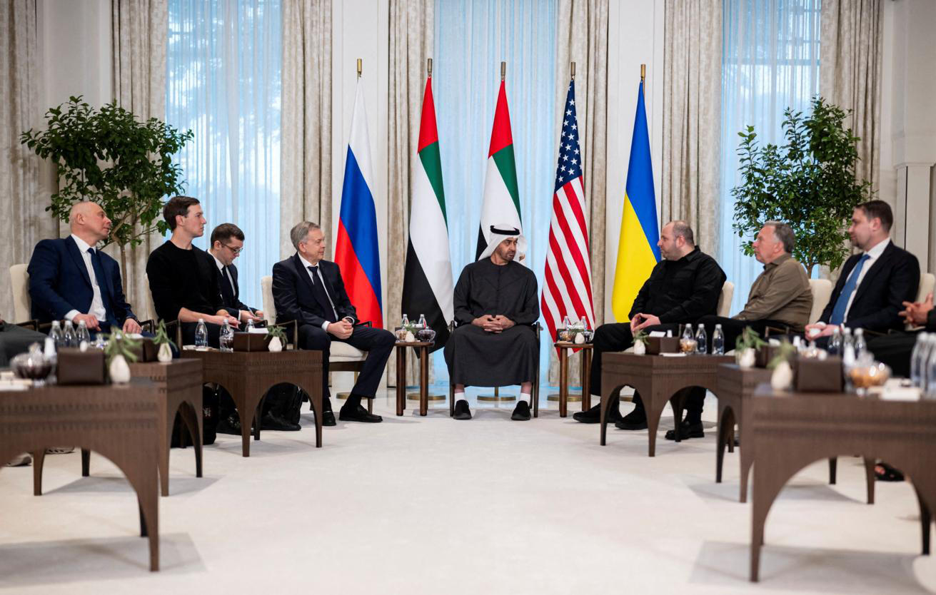 აბუ დაბიში უკრაინას, აშშ-სა და რუსეთს შორის პირველი სამმხრივი შეხვედრა დასრულდა, შემდეგი შეხვედრა 24 იანვარს გაიმართება