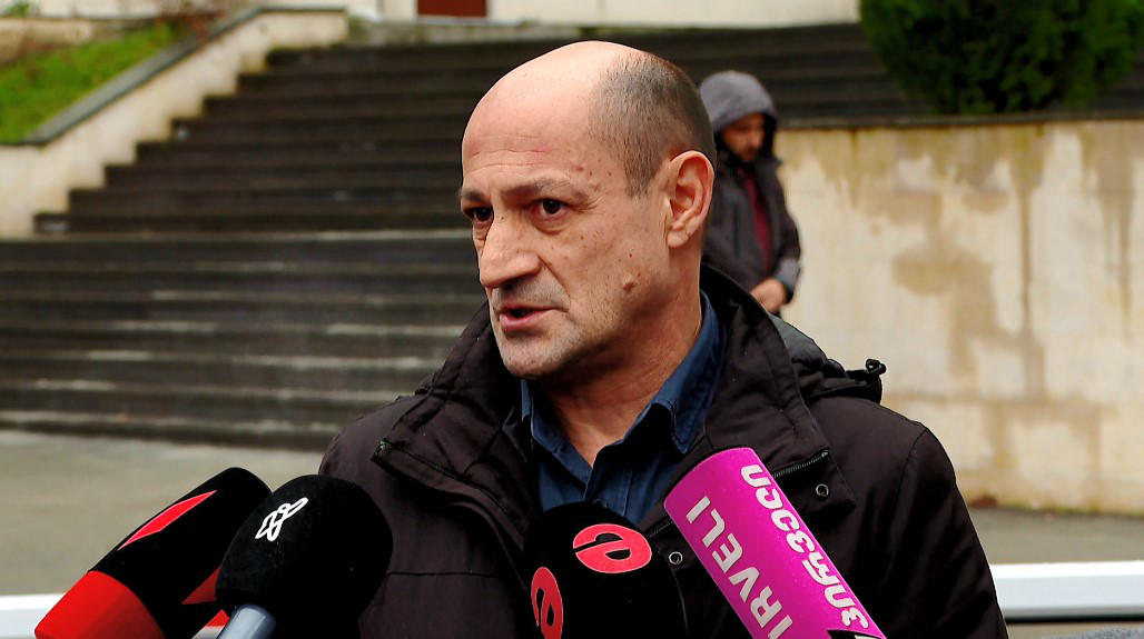 ადვოკატი - ილია ღუდუშაური ბრალის ოფიციალურ წარდგენას ელოდება, როგორც ვიცი, ჯერ ჩვენება არ აქვს მიცემული და აპირებს თუ არა, ბრალის წარდგენის შემდეგ გადავწყვეტთ