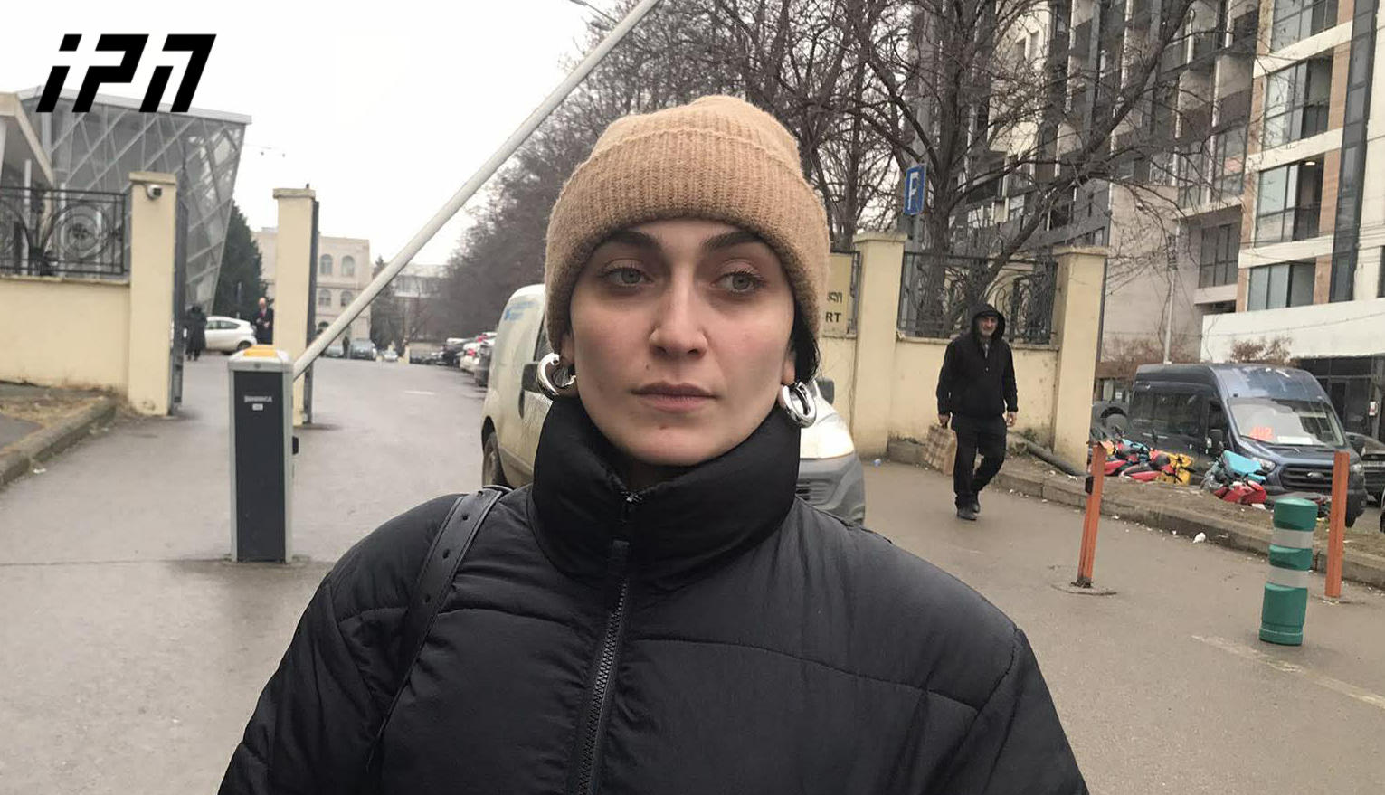 4 ოქტომბრის საქმეზე ბრალდებული მარიამ მეყანწიშვილი - ამ ეტაპზე, გამოკვლეულ არცერთ კადრზე არ ვარ, ძალადობა კი სამართალდამცველების მხრიდან იყო - დაზარებული პოლიციელები საქმეში არ ფიგურირებენ, არ მოჰყავთ დასაკითხად