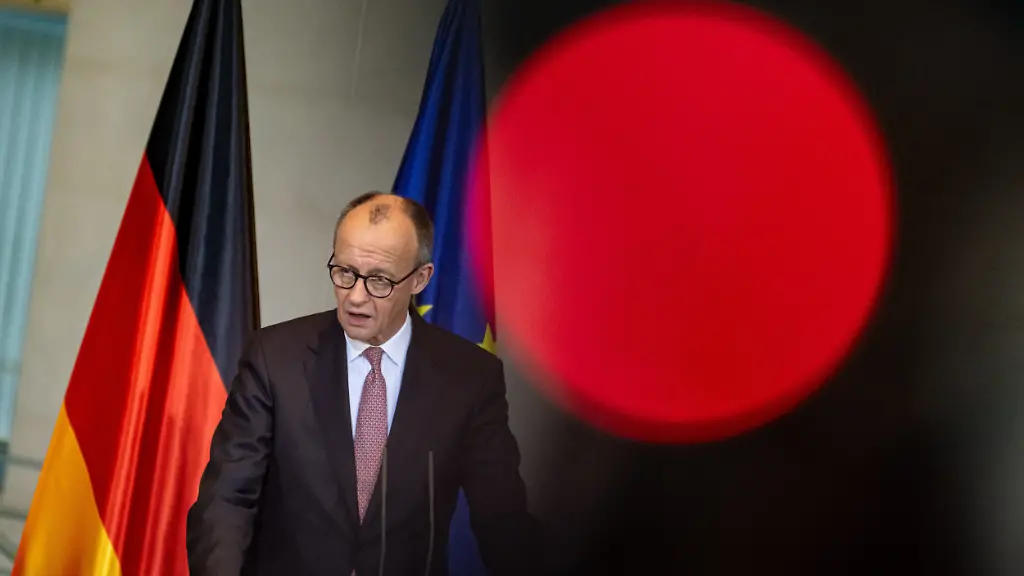 ფრიდრიხ მერცი ირანზე - რეჟიმს, რომელიც მხოლოდ საკუთარი ხალხის წინააღმდეგ ძალადობითა და ტერორით ებღაუჭება ძალაუფლებას, დღეები დათვლილი აქვს