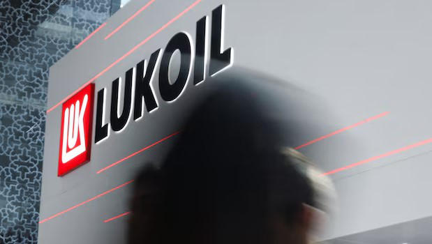 Lukoil has agreed to sell its foreign assets to the U.S. private investment firm Carlyle Group