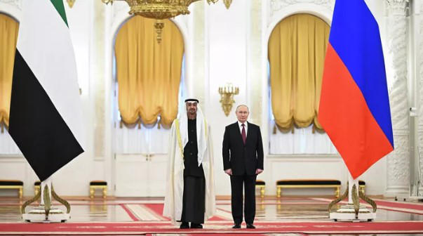 რუსული მედია - ვლადიმერ პუტინი კრემლში არაბთა გაერთიანებული საამიროების პრეზიდენტს შეხვდა