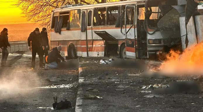 უკრაინაში რუსული დრონის მიერ ავტობუსის დაბომბვის შედეგად 12 ადამიანი დაიღუპა