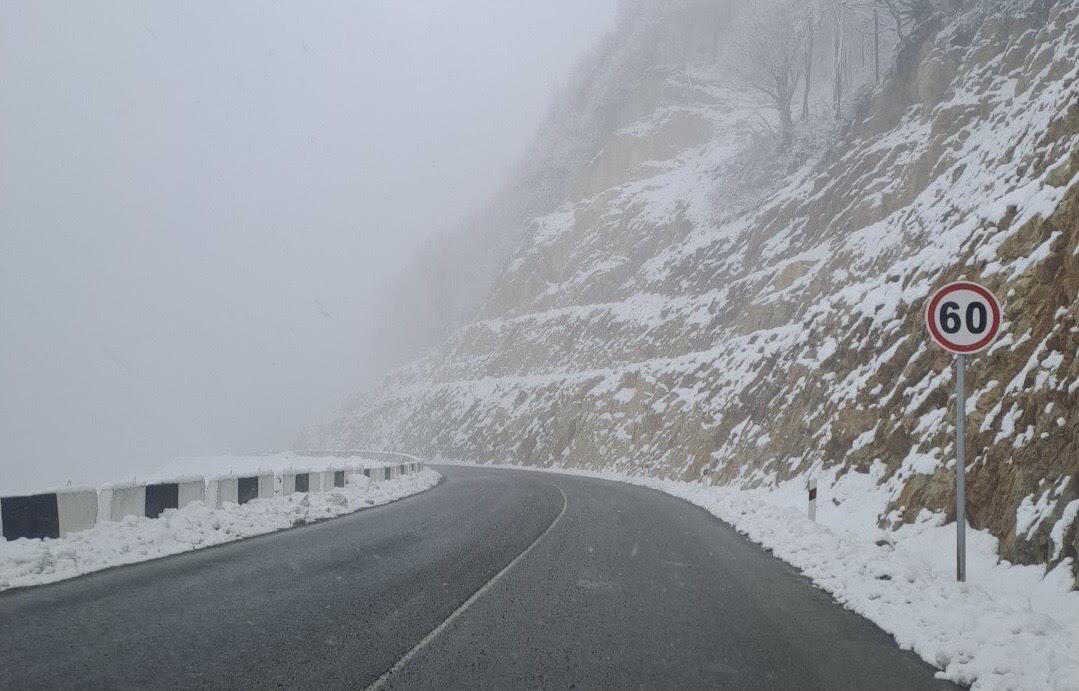 საჩხერე(სარეკი)-უზუნთა-შქმერი-ზუდალის გზაზე მისაბმელიანი და ნახევრადმისაბმელიანი ავტოტრანსპორტის მოძრაობა აკრძალულია