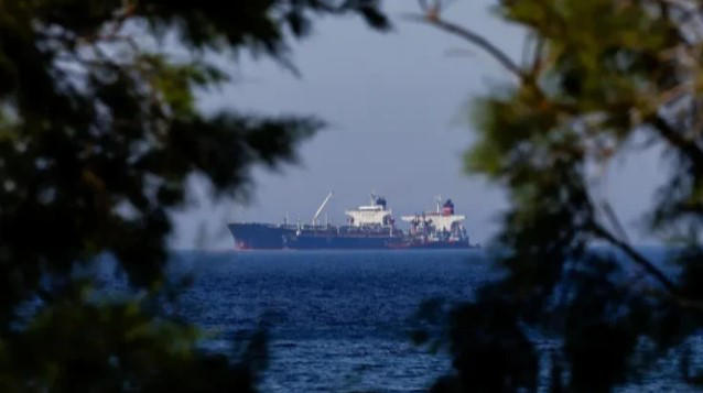 ვოლოდიმირ ზელენსკიმ კომპანიებს, რომლებიც რუსულ ტანკერებს ემსახურებიან, სანქციები დაუწესა