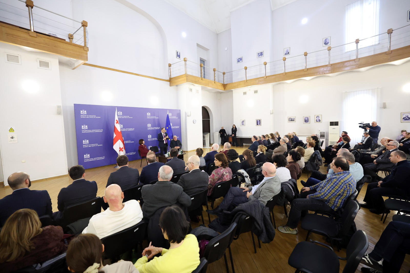 განათლების სამინისტრო თბილისის სახელმწიფო და საქართველოს ტექნიკური უნივერსიტეტების გაერთიანების საკითხზე თსუ-ის წარმომადგენლებთან შეხვედრაზე ინფორმაციას ავრცელებს