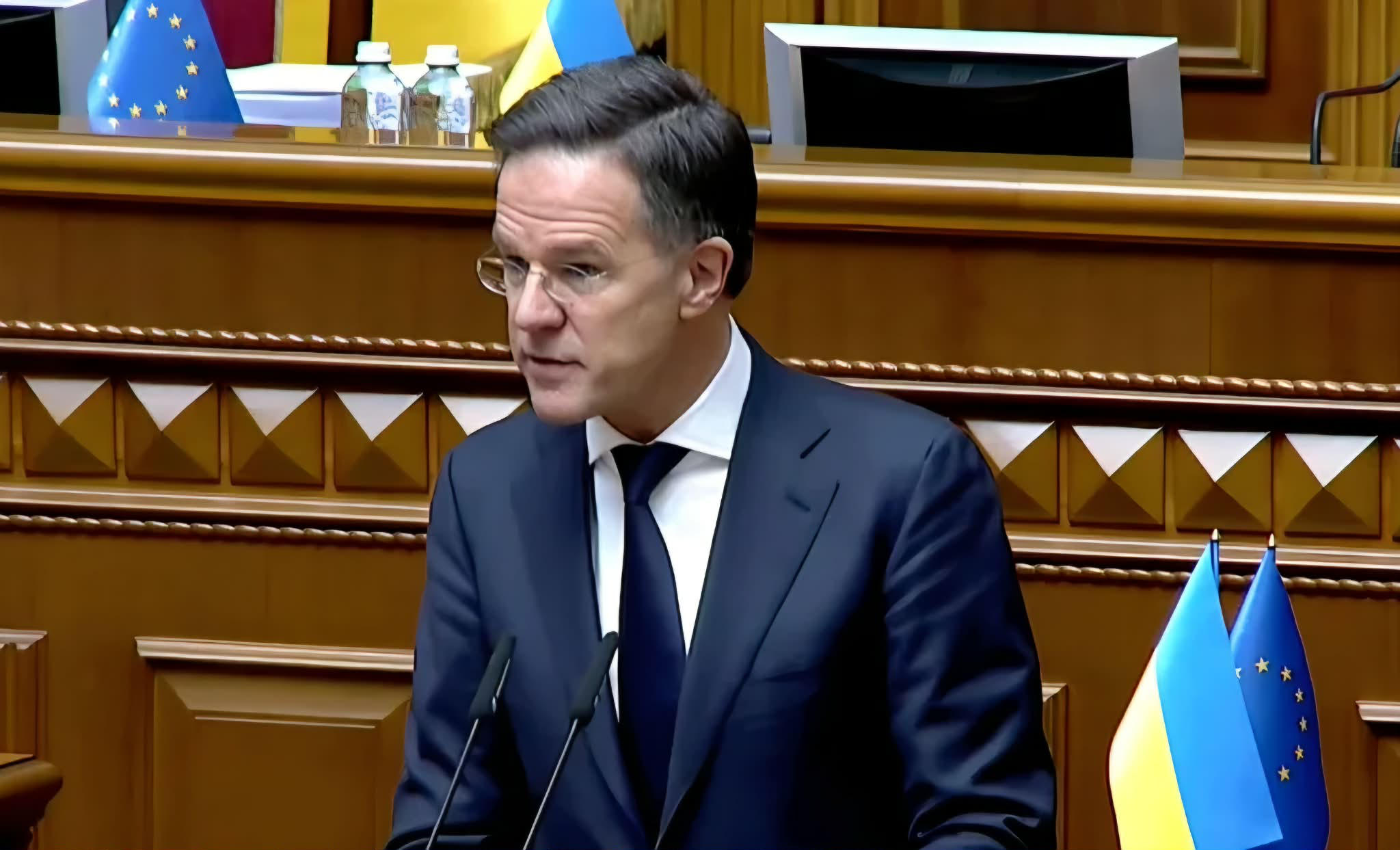 მარკ რუტე უკრაინის რადაში სიტყვით გამოსვლისას - თქვენი უსაფრთხოება ჩვენი უსაფრთხოებაა, თქვენი მშვიდობა ჩვენი მშვიდობაა და ის სამართლიანი და ხანგრძლივი უნდა იყოს