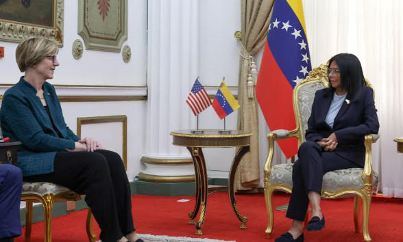 ვენესუელის პრეზიდენტის მოვალეობის შემსრულებელი აშშ-ის დიპლომატიურ წარმომადგენელს შეხვდა