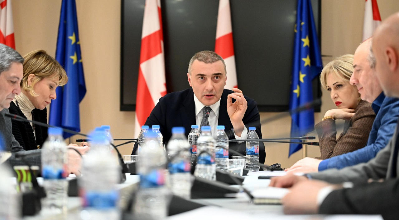 სასურსათო პროდუქტებზე, მედიკამენტებსა და საწვავზე ფასწარმოქმნის შესწავლის მიზნით შექმნილმა დროებითმა კომისიამ პირველი სხდომა გამართა