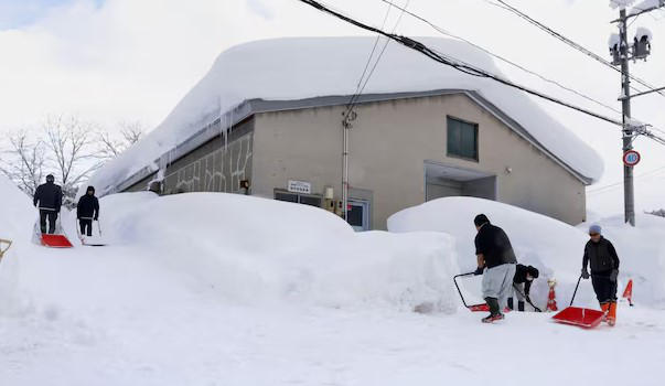 იაპონიაში დიდთოვლობის შედეგად 30-ზე მეტი ადამიანი დაიღუპა და 100-ზე მეტი დაშავდა
