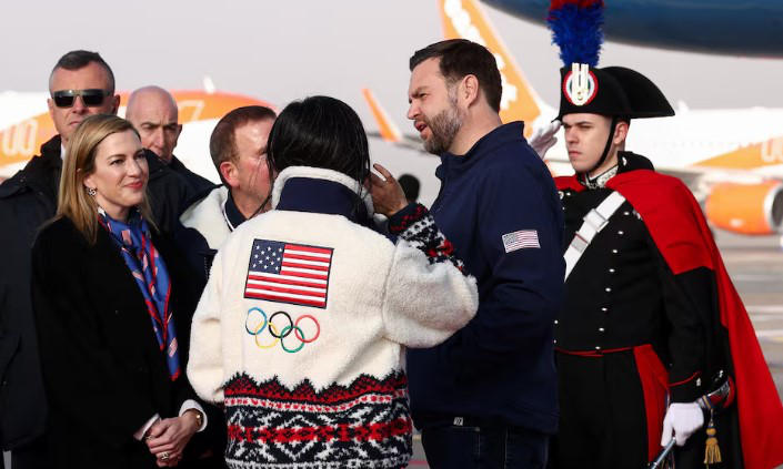 Reuters - აშშ-ის ვიცე-პრეზიდენტი, ჯეი დი ვენსი მილანში ჩავიდა, სადაც ზამთრის ოლიმპიადის გახსნის ცერემონიას დაესწრება