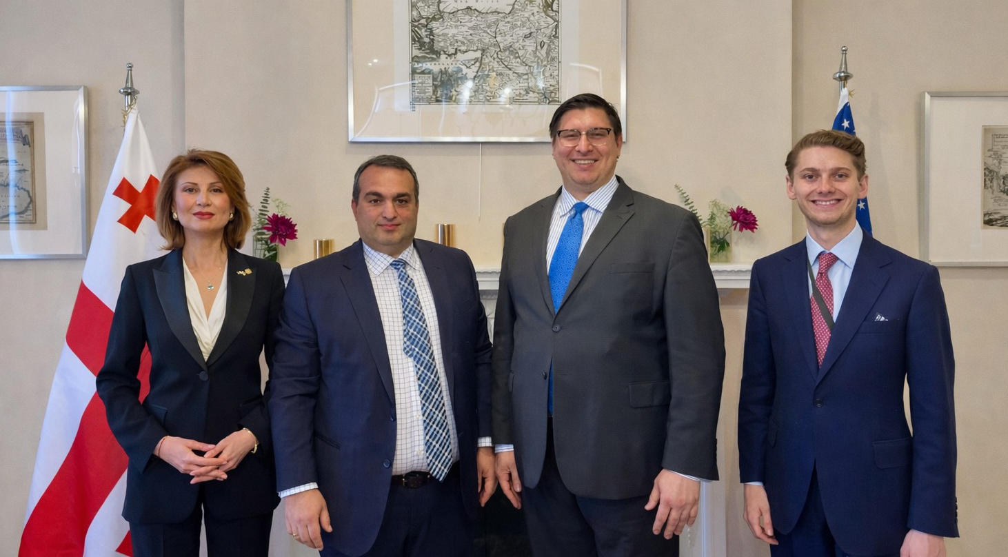 აშშ-ში საქართველოს ელჩმა თამარ ტალიაშვილმა აშშ-ის სახელმწიფო დეპარტამენტის წარმომადგენლებს საელჩოში უმასპინძლა