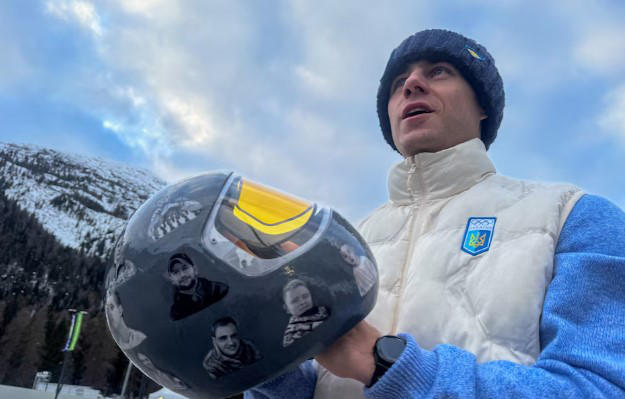 უკრაინელი სპორტსმენის განცხადებით, საერთაშორისო ოლიმპიურმა კომიტეტმა ომში დაღუპული სპორტსმენების გამოსახულებიანი ჩაფხუტის ტარება აუკრძალა