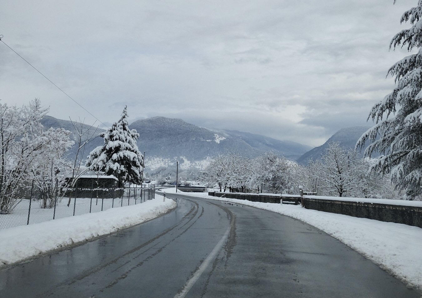 ნაქერალას უღელტეხილზე მისაბმელიანი და ნახევრადმისაბმელიანი ავტოტრანსპორტის მოძრაობა აღდგა