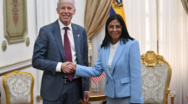 აშშ-ის ენერგეტიკის მდივანი ვენესუელის პრეზიდენტის მოვალეობის შემსრულებელს შეხვდა