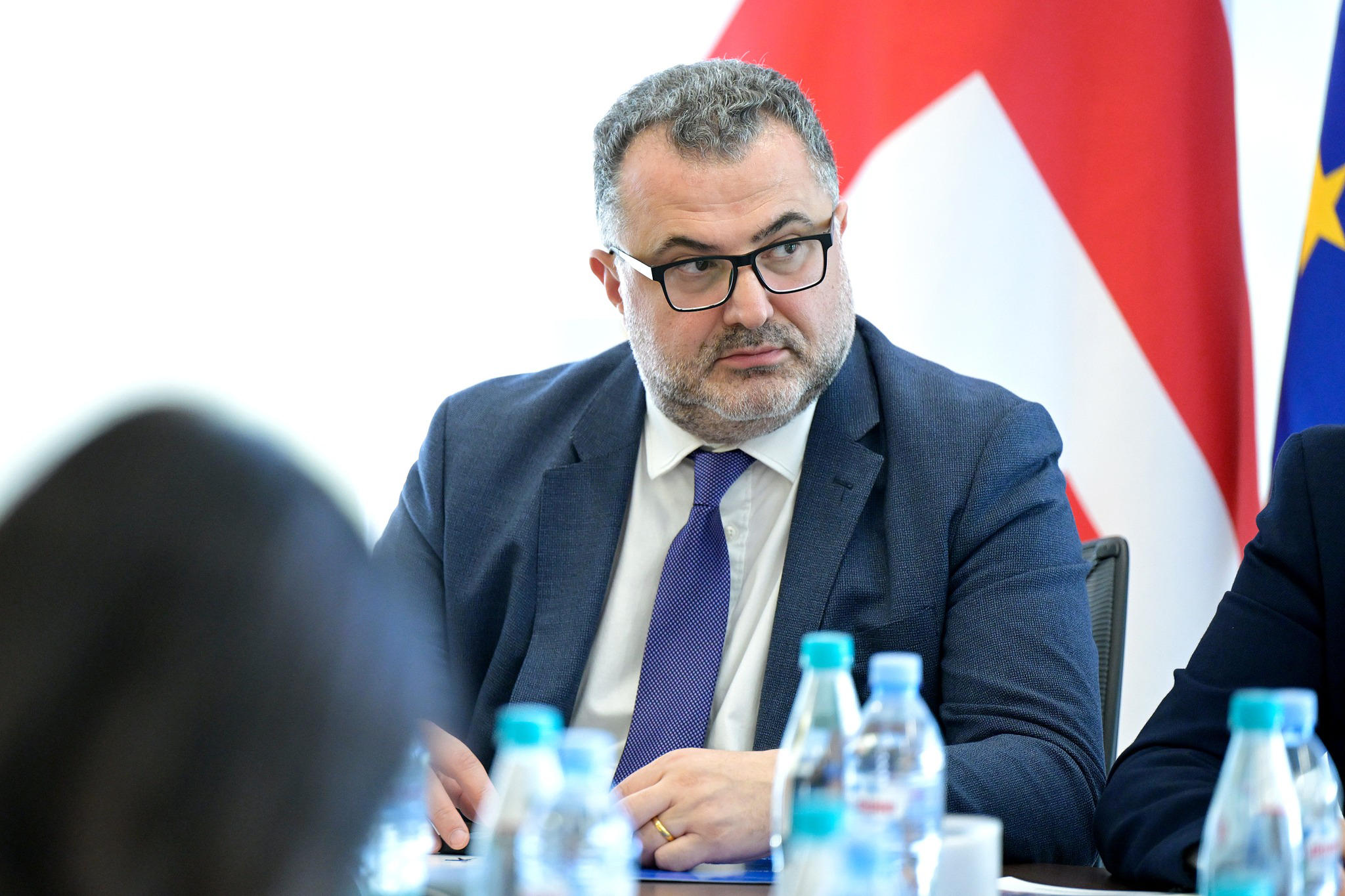 ალექსანდრე ხაზარაძე - საქართველოს სავალუტო რეზერვებში დაახლოებით 100 მილიონ დოლარის მოცულობის რეზერვები  2021 წლიდან ჩინურ იუანში გვქონდა განთავსებული