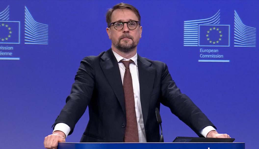 ევროკომისიის პრესსპიკერი ევროკავშირის წევრი სახელმწიფოების მიერ ქართული დიპლომატიური პასპორტების მფლობელებისთვის ვიზალიბერალიზაციის შეჩერების მხარდაჭერას ეხმაურება