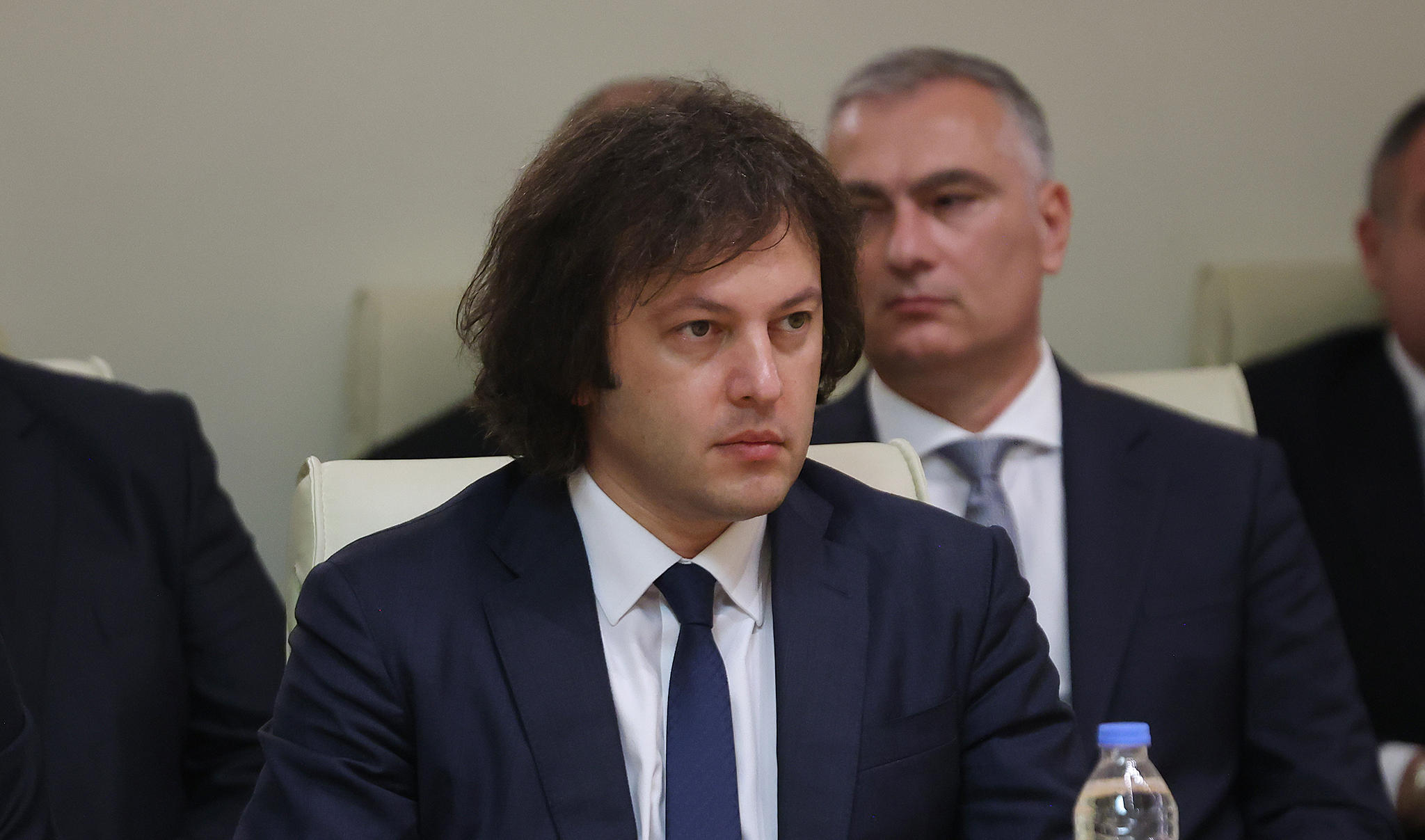 პრემიერი - მოკლევადიან ბინადრობის ნებართვაზე იყო უამრავი სპეკულაცია, უკავშირებდნენ Eagle Hills-ის პროექტს და აცხადებდნენ, რომ წაგვლეკავდნენ უცხოელი მიგრანტები - საქართველოში მოკლევადიანი ბინადრობის ნებართვით, მთლიანობაში, 4 827 პირი სარგებლობს