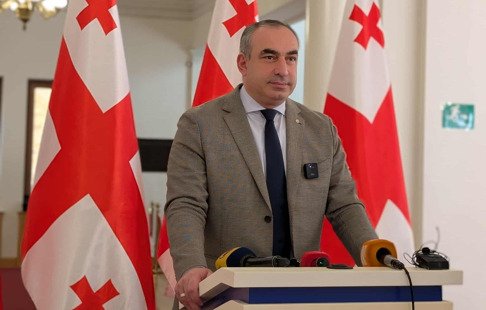 ვლადიმერ ბოჟაძე - „ევროპელი სოციალისტები“ გამოვდივართ ინიციატივით, რომ სახელმწიფოში შეიქმნას ფარმაცევტული ქარხანა, რომელიც ხარისხიან, უსაფრთხო, ხელმისაწვდომ მედიკამენტებს გამოუშვებს