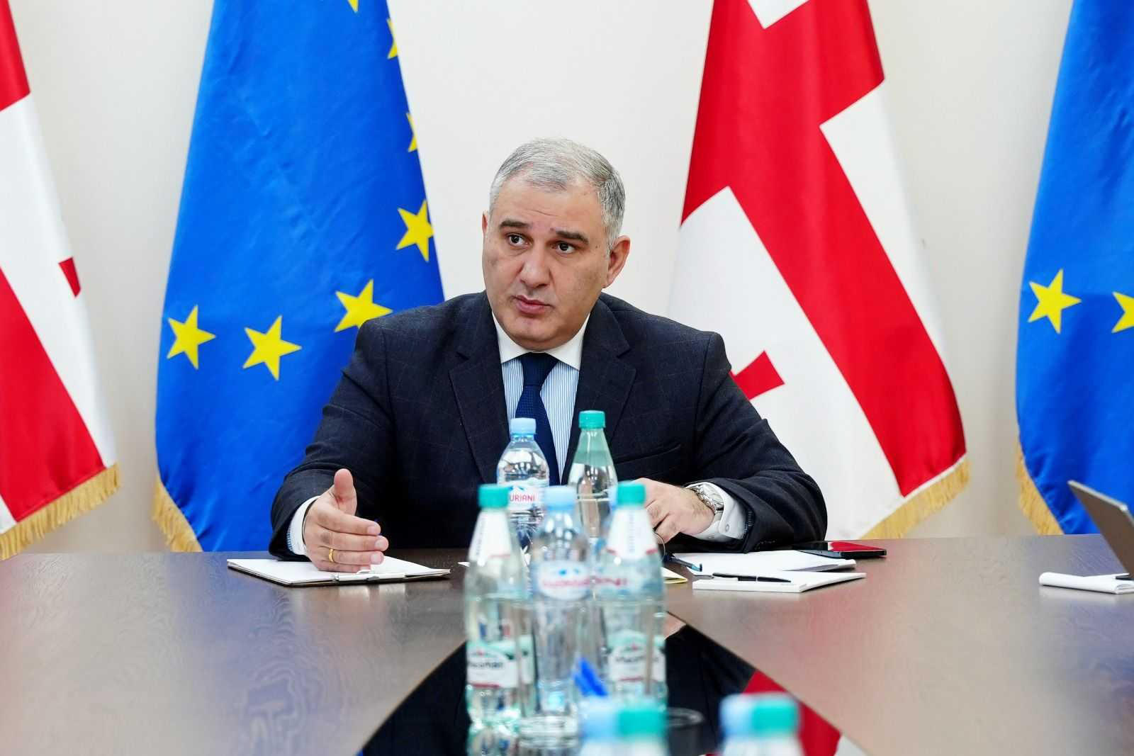 მიხეილ სარჯველაძე - გიდების, ტაქსისა და საკურიერო მომსახურებებზე, არანაირი თანხის გადახდა არ უზრუნველყოფს უცხო ქვეყნის მოქალაქის დასაქმების ნებართვას - უცხოეთის მოქალაქე აკეთებს განაცხადს, რისთვისაც იხდის მოსაკრებელს